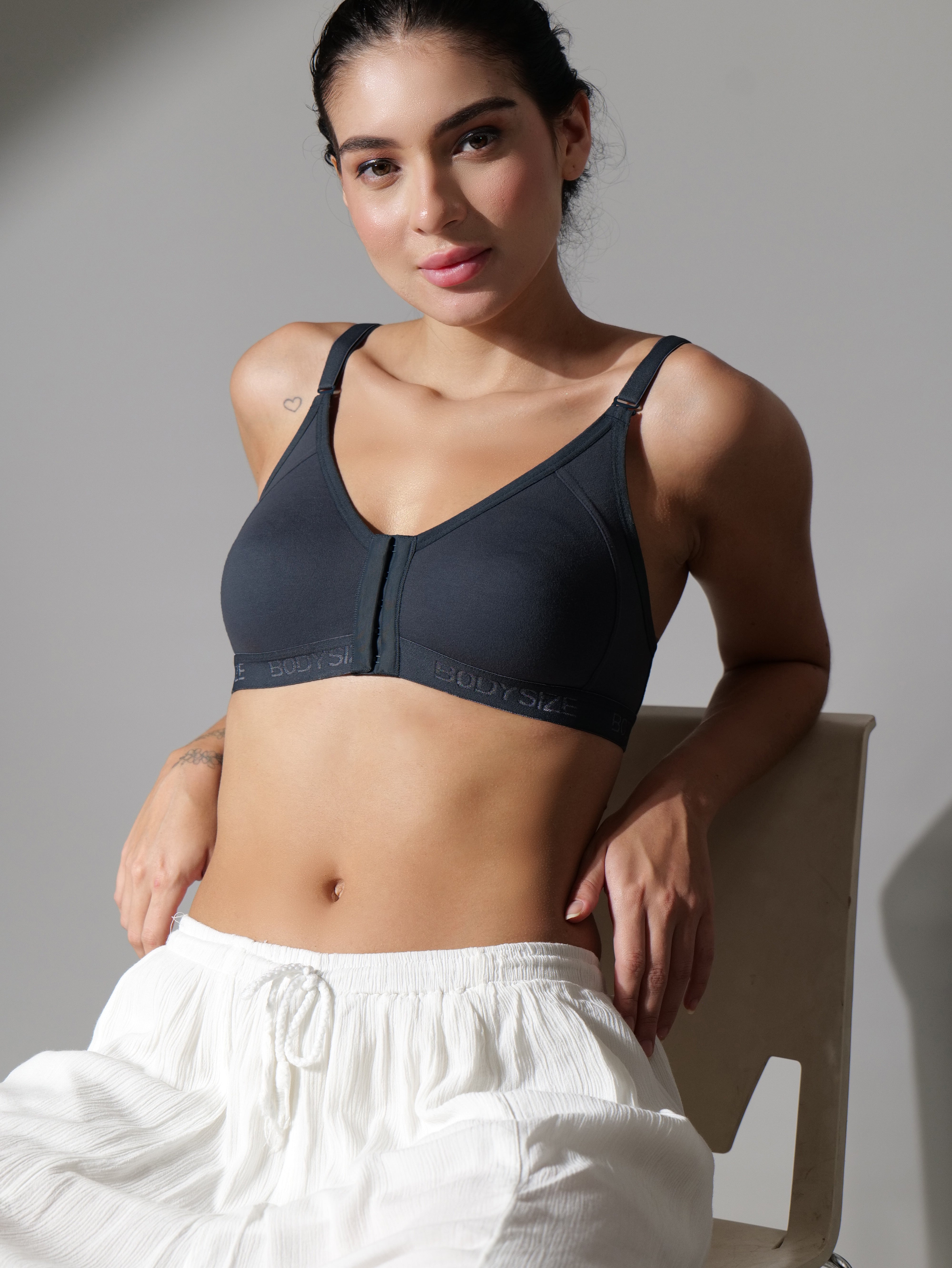 Front Open Seemless Every Day Bra Black Colour