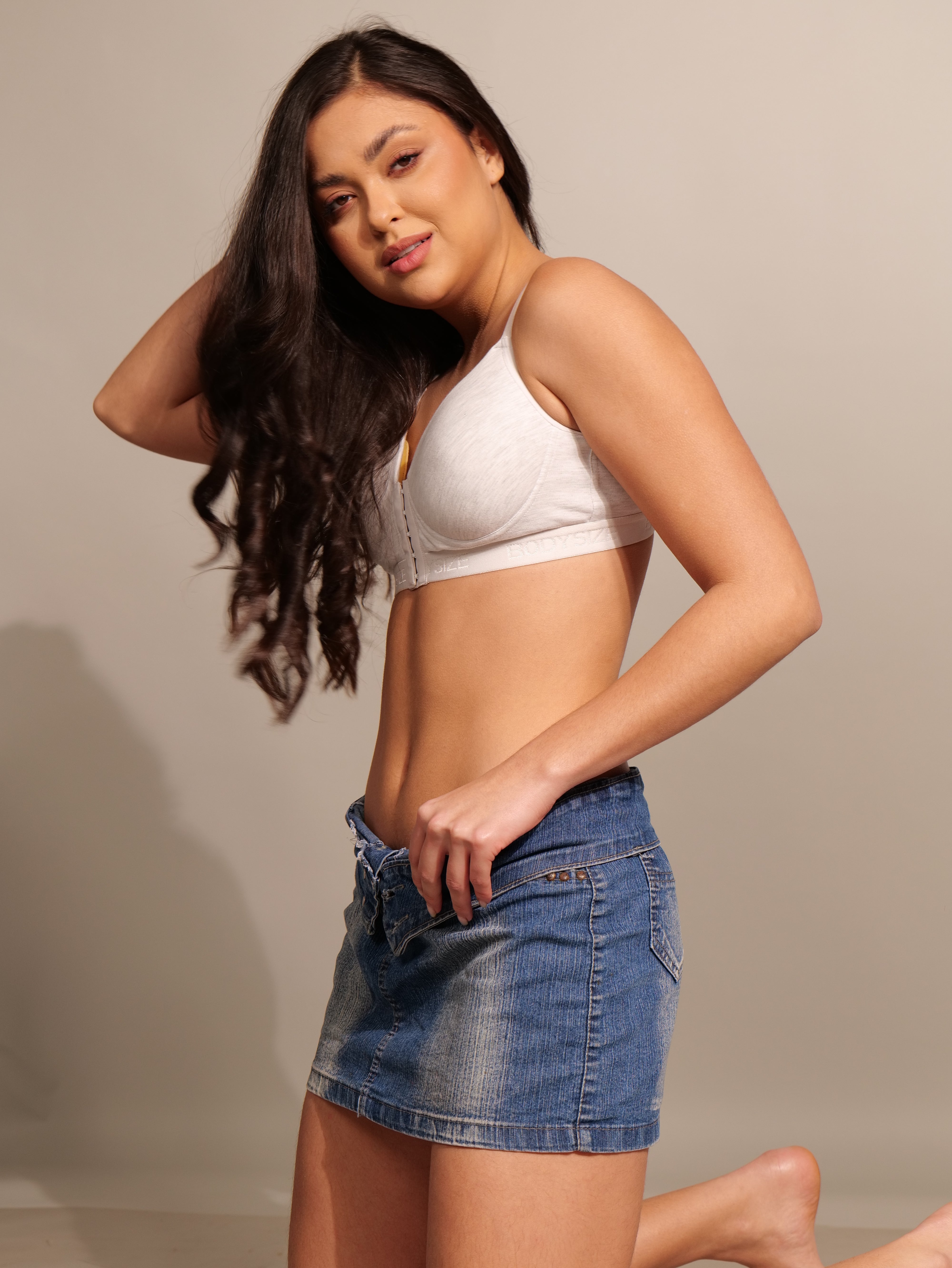 Front Open Padded T-shirt Bra (Full Cup) White Colour